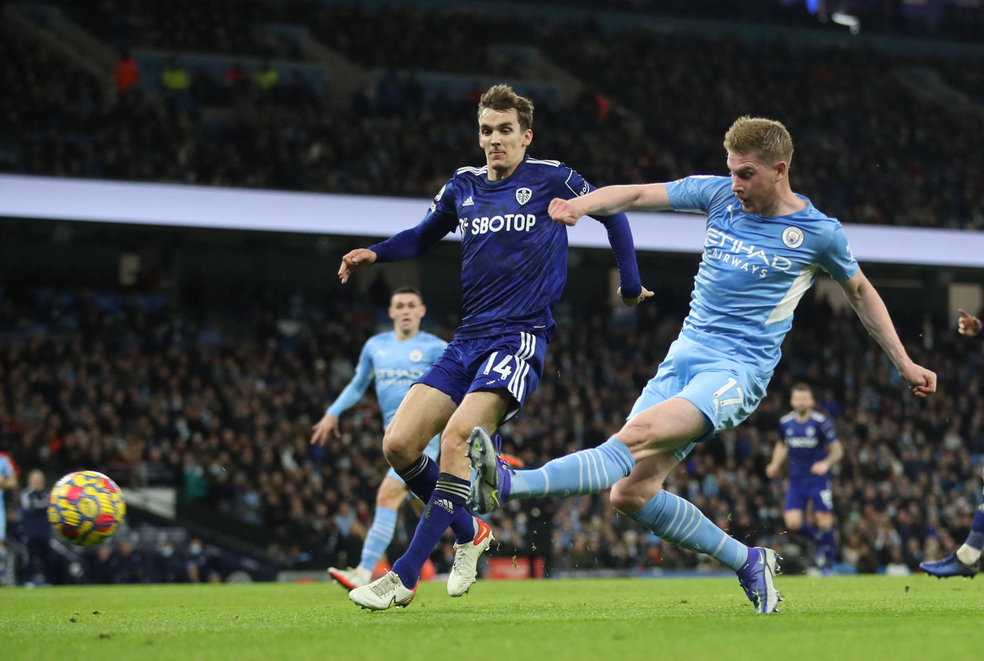 科穆佐在防 科穆佐在防